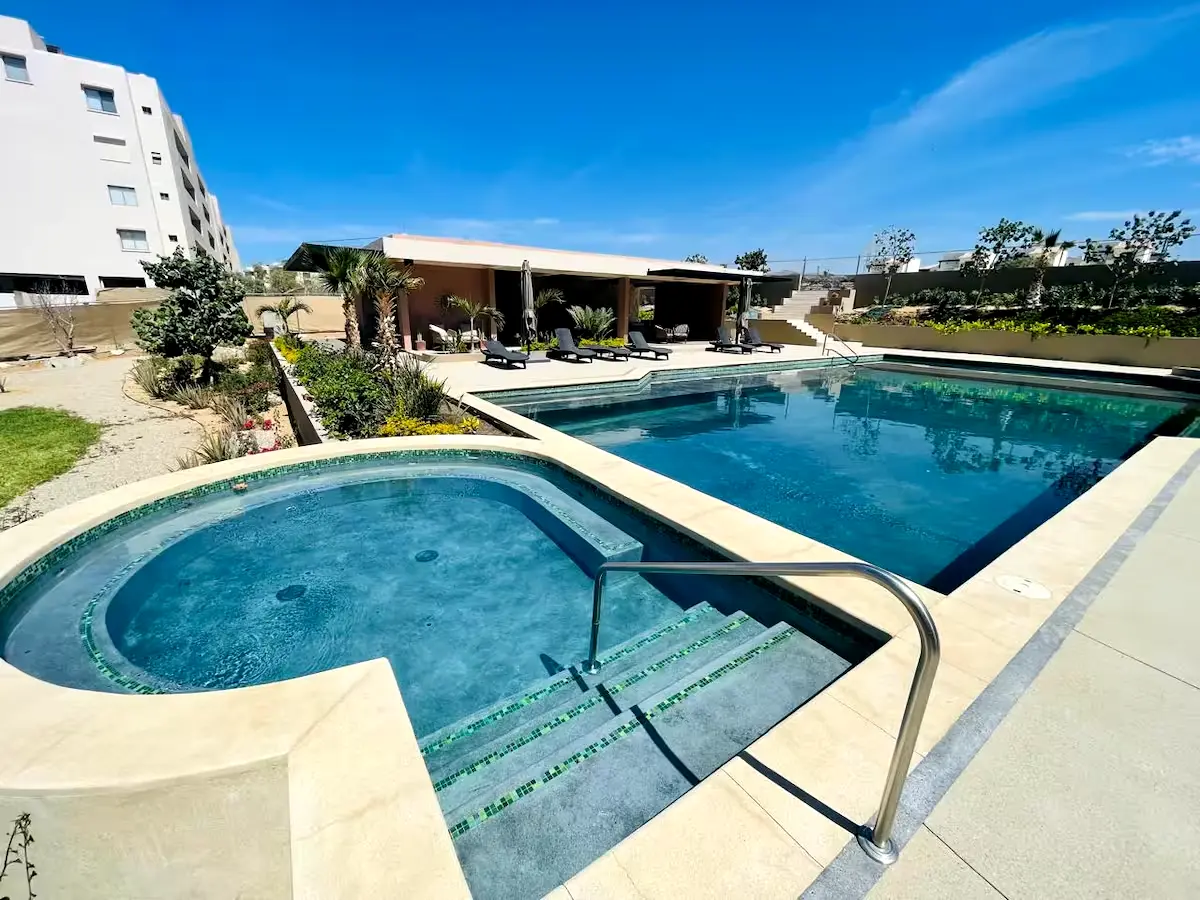 Departamento de 3 hab con acceso a la casa club, albercas y jacuzzi.