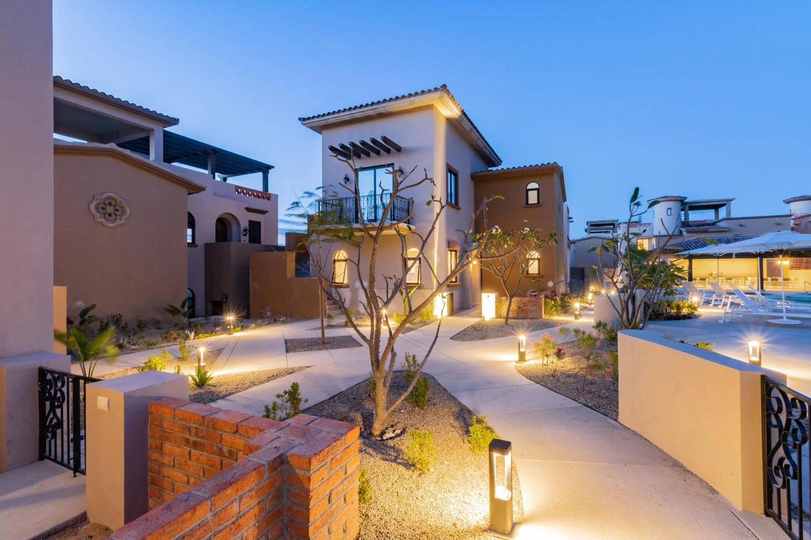 Increíble alojamiento de lujo de 2 hab con piscina, gimnasio, playa privada y golf.
