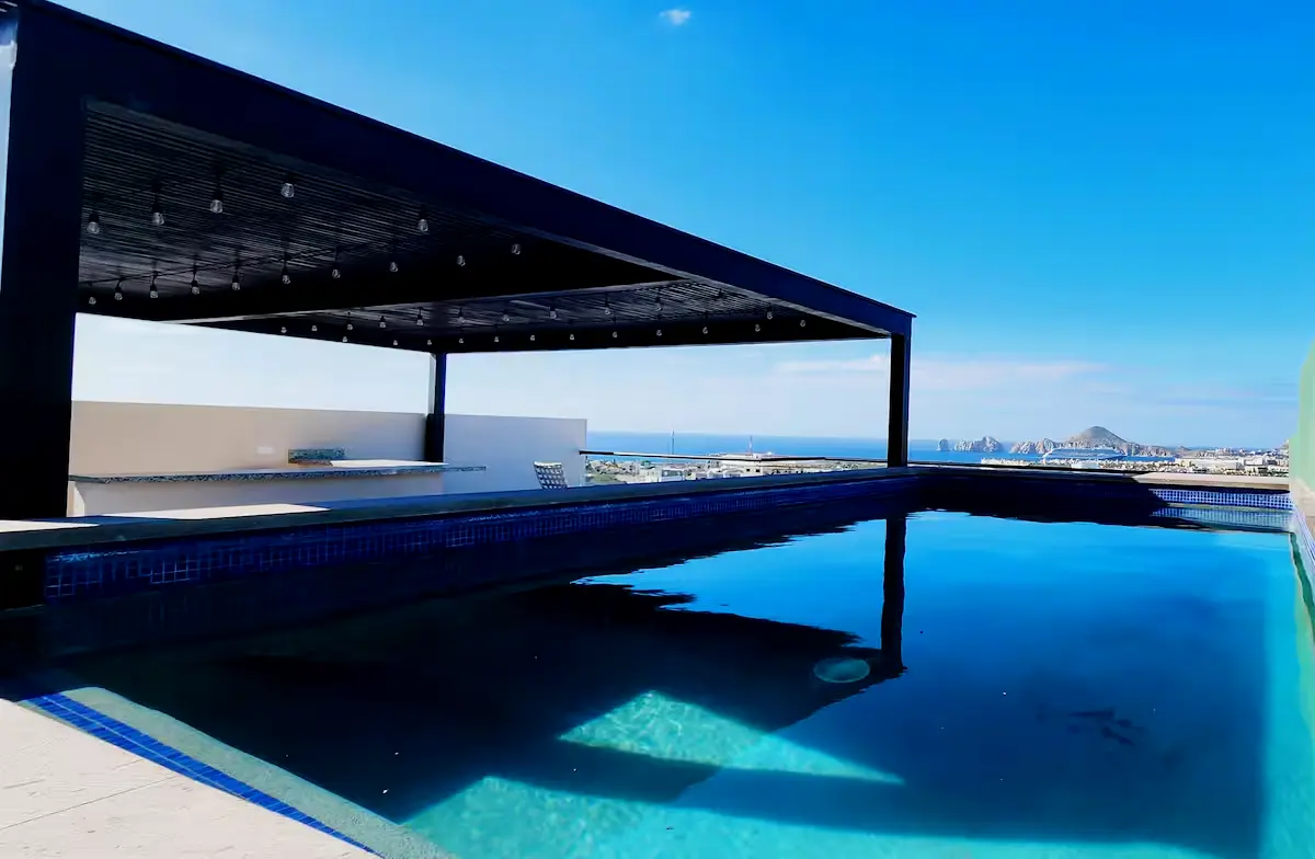 Elegante y tranquilo departamento de 2 recámaras con piscina y a 5 min del centro.